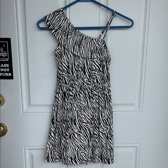 Children’s Place Black and White Zebra Print Dress - Picture 1 of 3